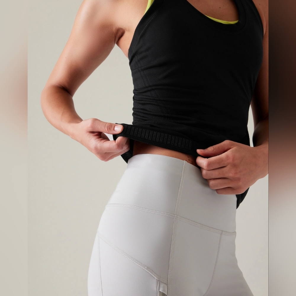 Athleta Momentum Tank